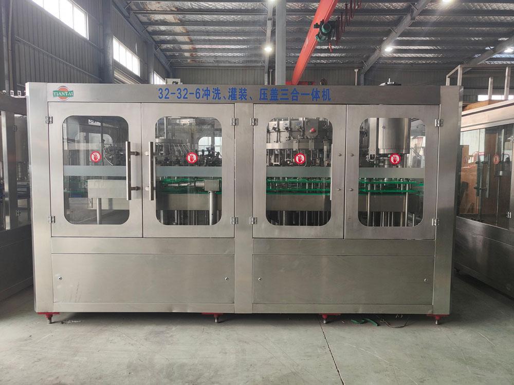 <b>32-32-6 Beer Bottling Line</b>